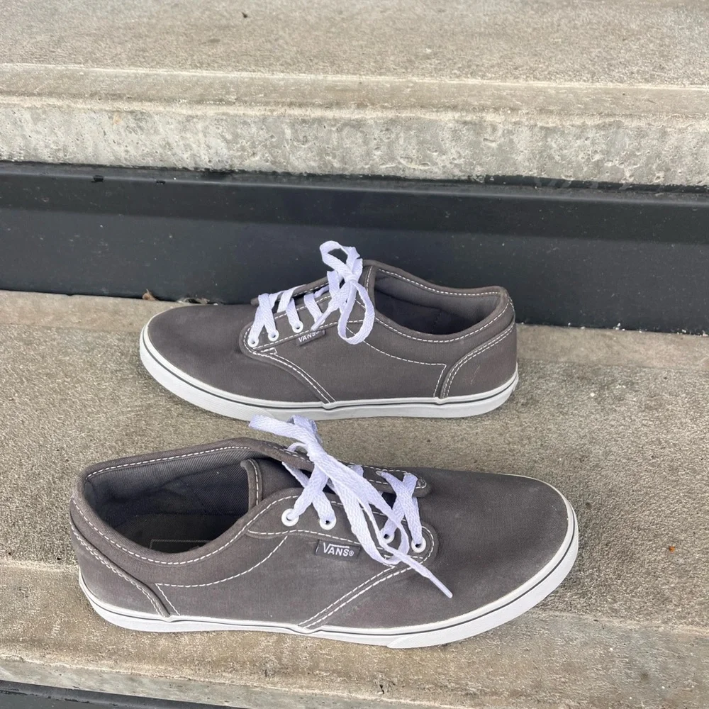 VANS Off the Wall classic gray canvas lace up shoes